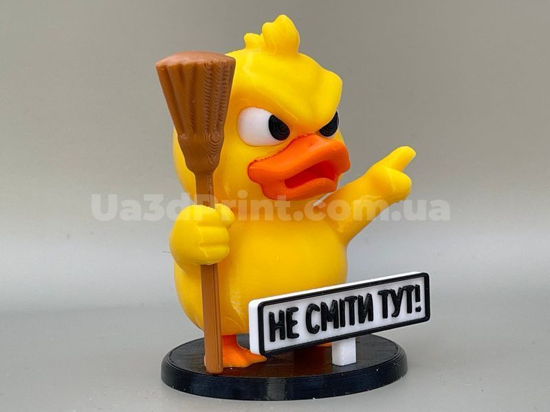 Качка з мітлою &laquo;Не сміти тут&raquo; &ndash; фігурка на панель авто DUCKMET-001 фото