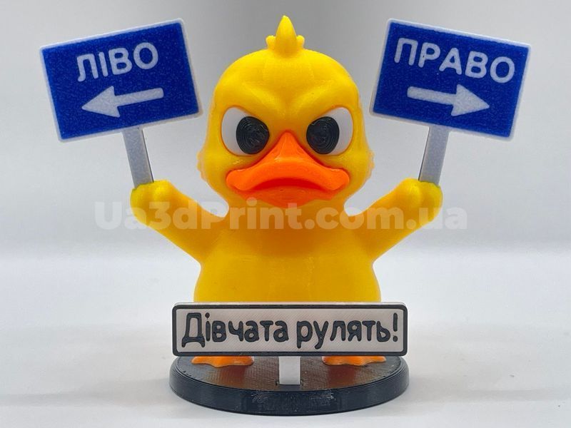 Утка с табличками Право&ndash;Лево на подставке с надписью &laquo;Не тупи&raquo; на панель авто (Версия 6) DuckLR-06 фото
